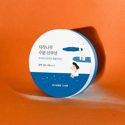 Cонцезахисний кушон з березовим соком  ROUND LAB Birch Juice Moisturizing Sun Cushion, 15 г 000170 фото