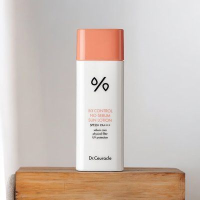 Себорегулюючий сонцезахисний лосьйон "5-альфа контроль" SPF 50++++ Dr.Ceuracle 5&alpha; Control No Sebum Sun Lotion, 50 мл 000126 фото