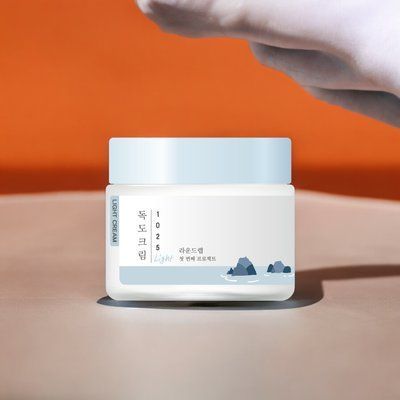Легкий зволожувальний крем з морською водою ROUND LAB 1025 Dokdo Light Cream, 80 мл 000183 фото